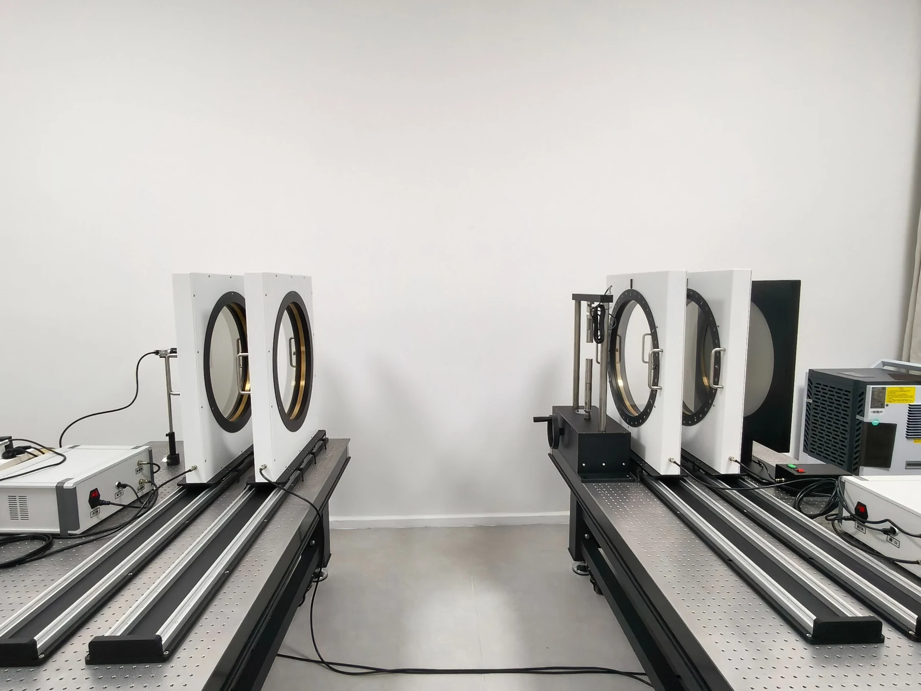 Photoelastic experimental platform in the laboratory